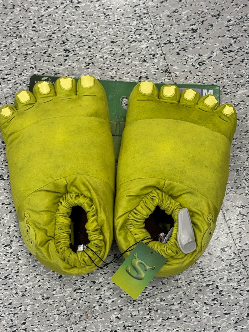 Universal Lime Green Toe-Sock Slip-On Slippers